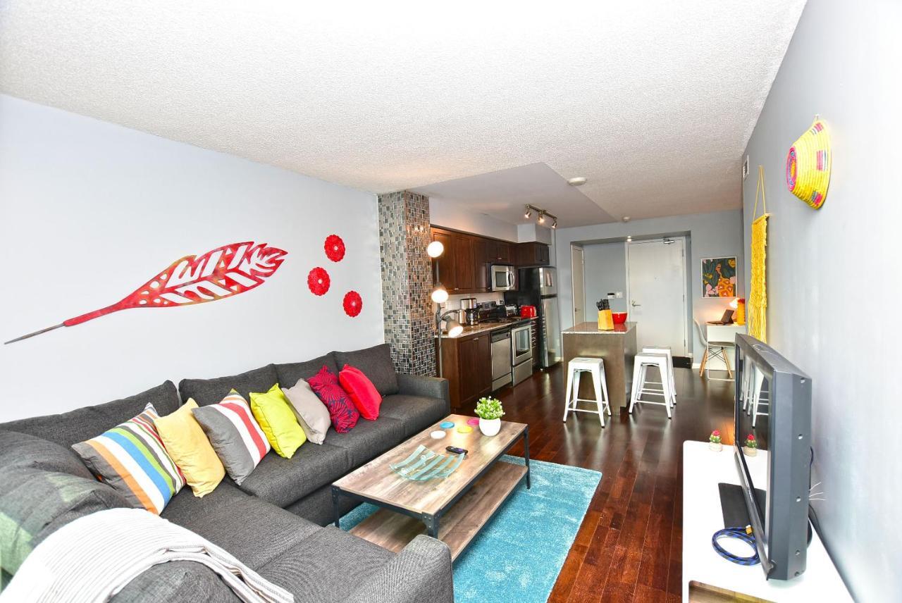 Downtown Condo, Free Parking & Amenities Toronto Exterior foto